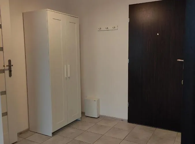 Cale Mieszkanie, 2 Pokoje, Ul. Mochtynska * Varsó